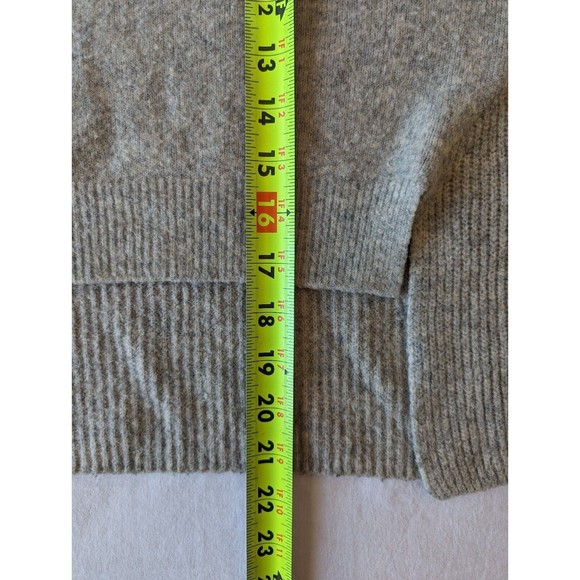 Sylvian Heach Long Sleeve High‎ Low Hem Cropped Sweater Medium Heathered Gray - Picture 8 of 8